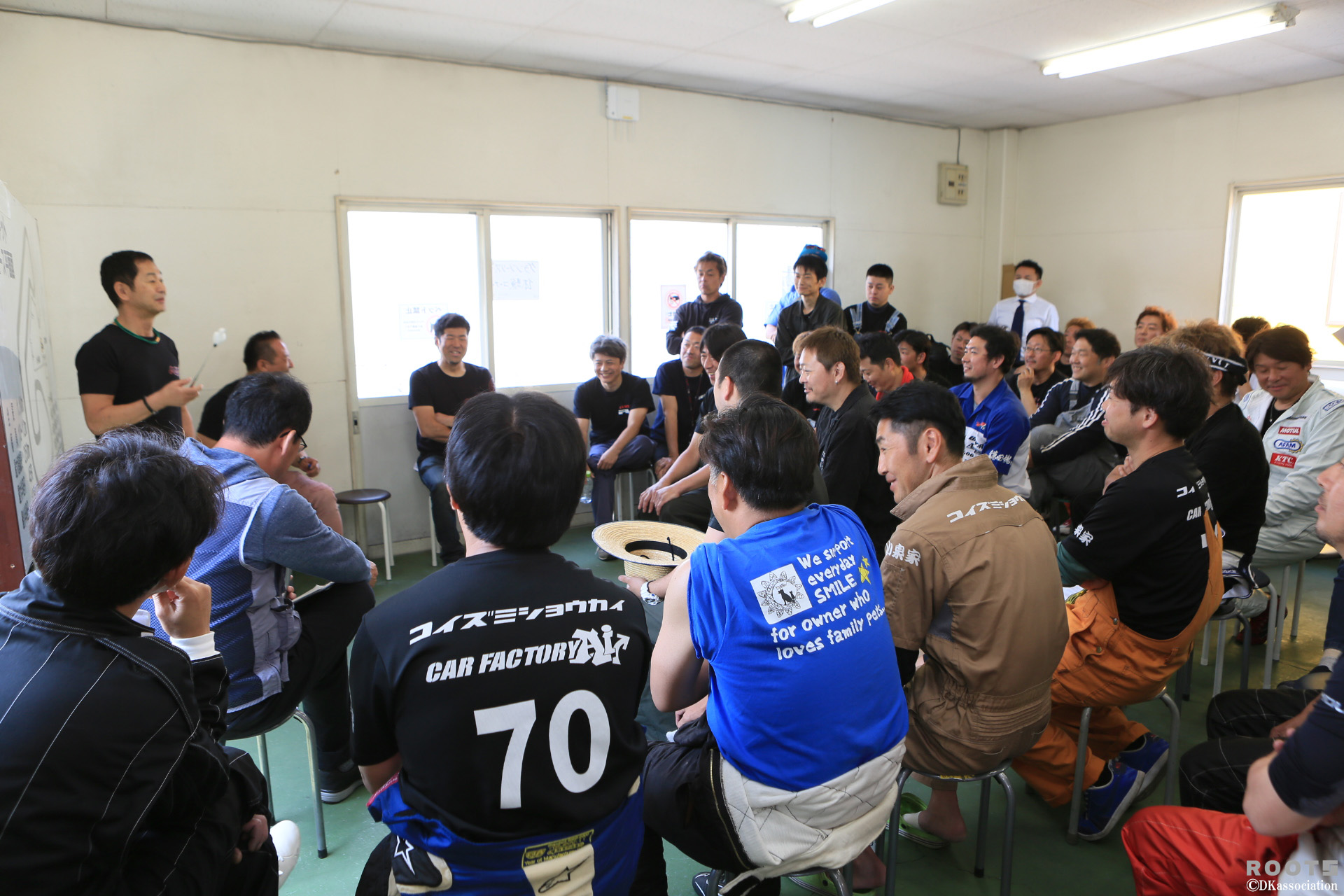 ブリーフィングルーム